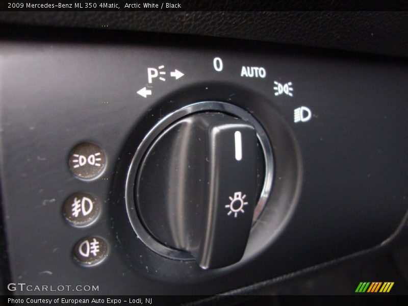 Arctic White / Black 2009 Mercedes-Benz ML 350 4Matic