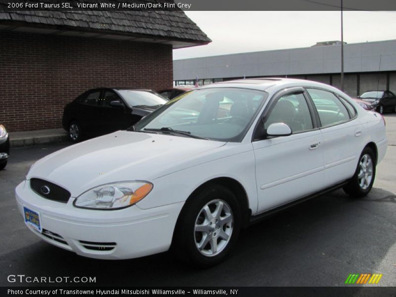 Vibrant White / Medium/Dark Flint Grey 2006 Ford Taurus SEL