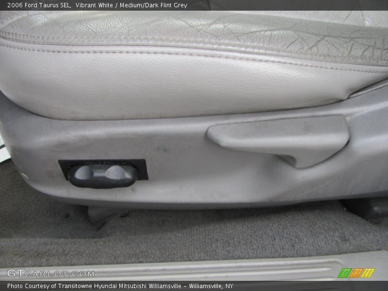 Vibrant White / Medium/Dark Flint Grey 2006 Ford Taurus SEL