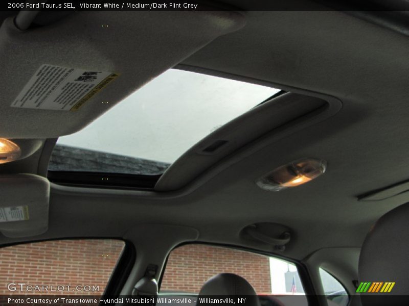 Vibrant White / Medium/Dark Flint Grey 2006 Ford Taurus SEL
