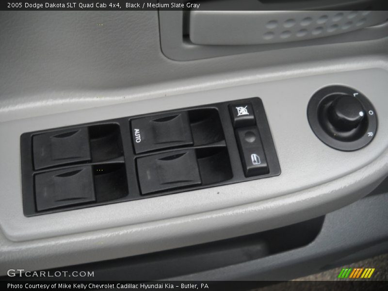 Black / Medium Slate Gray 2005 Dodge Dakota SLT Quad Cab 4x4
