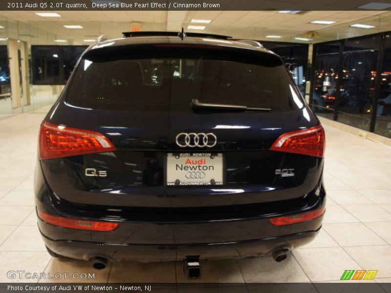 Deep Sea Blue Pearl Effect / Cinnamon Brown 2011 Audi Q5 2.0T quattro