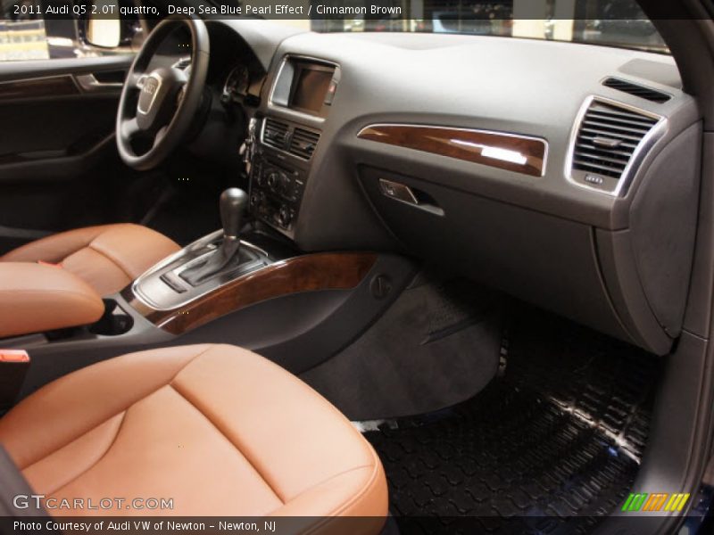 Deep Sea Blue Pearl Effect / Cinnamon Brown 2011 Audi Q5 2.0T quattro