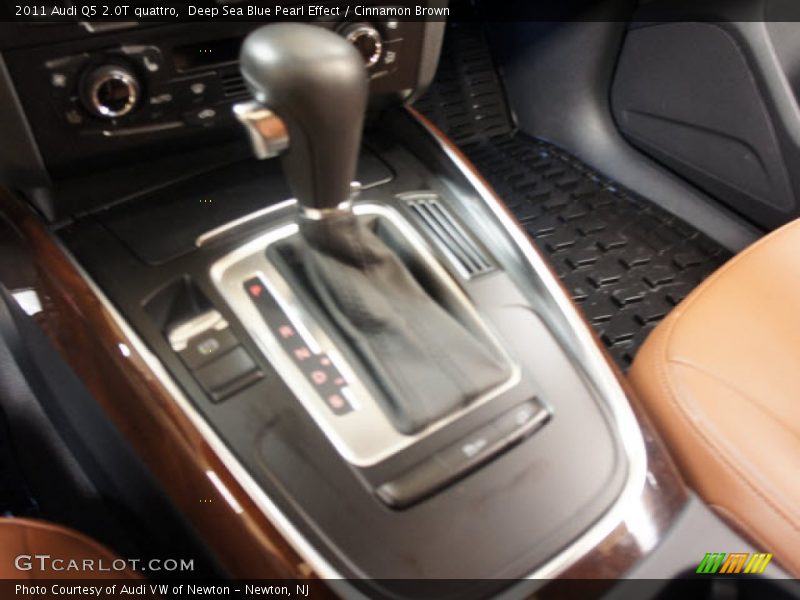 Deep Sea Blue Pearl Effect / Cinnamon Brown 2011 Audi Q5 2.0T quattro