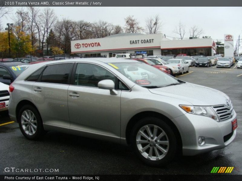 Classic Silver Metallic / Ivory 2010 Toyota Venza AWD
