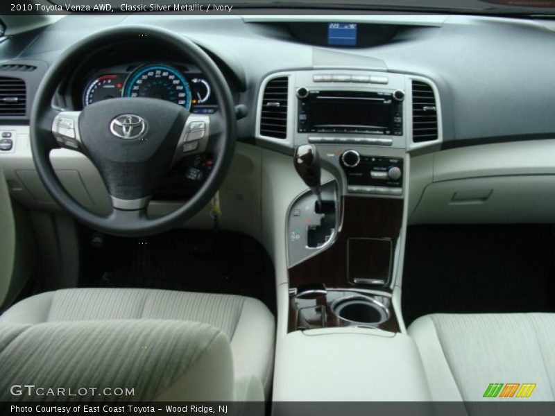 Classic Silver Metallic / Ivory 2010 Toyota Venza AWD