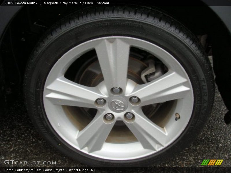 Magnetic Gray Metallic / Dark Charcoal 2009 Toyota Matrix S