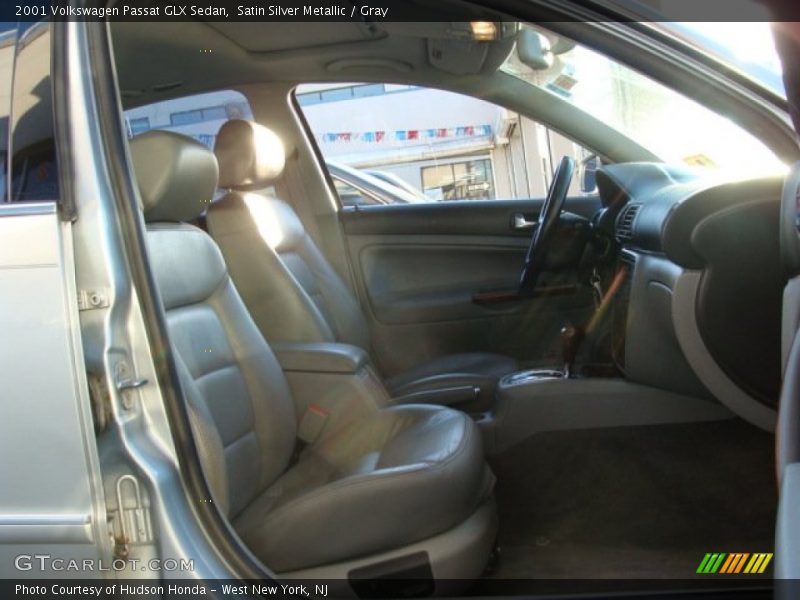 Satin Silver Metallic / Gray 2001 Volkswagen Passat GLX Sedan