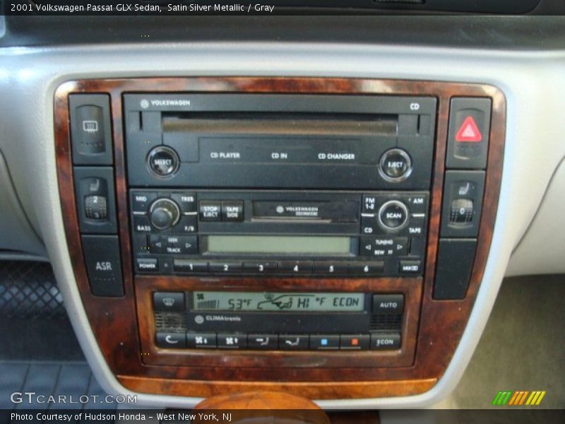Satin Silver Metallic / Gray 2001 Volkswagen Passat GLX Sedan