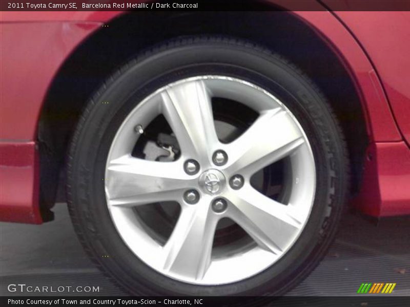 Barcelona Red Metallic / Dark Charcoal 2011 Toyota Camry SE