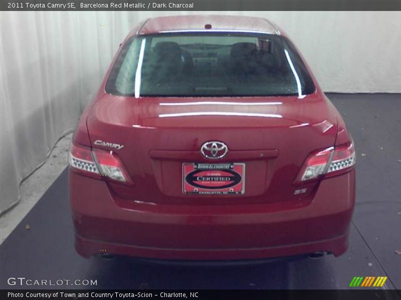 Barcelona Red Metallic / Dark Charcoal 2011 Toyota Camry SE
