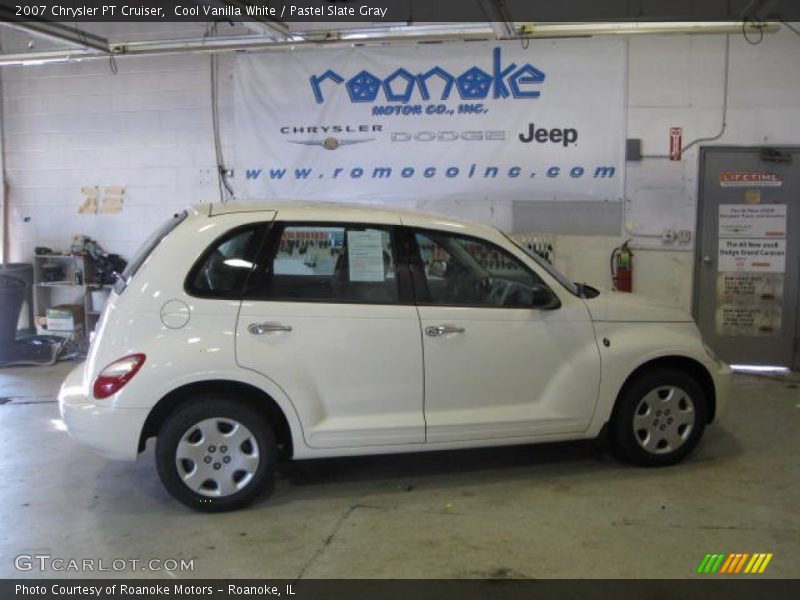 Cool Vanilla White / Pastel Slate Gray 2007 Chrysler PT Cruiser