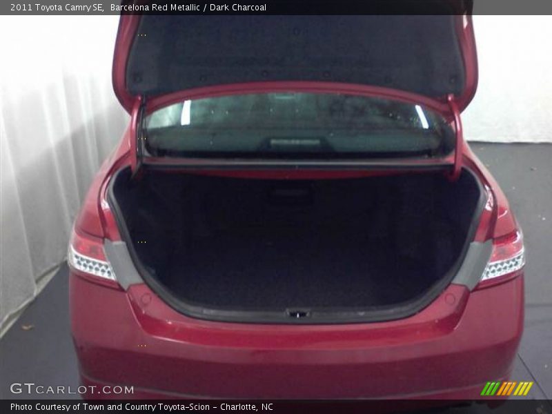 Barcelona Red Metallic / Dark Charcoal 2011 Toyota Camry SE