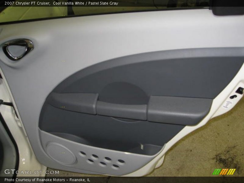 Cool Vanilla White / Pastel Slate Gray 2007 Chrysler PT Cruiser