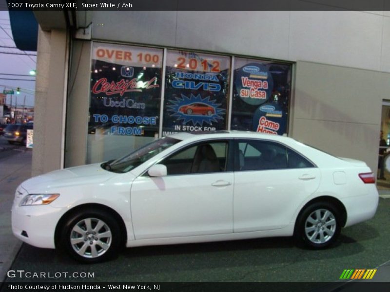 Super White / Ash 2007 Toyota Camry XLE