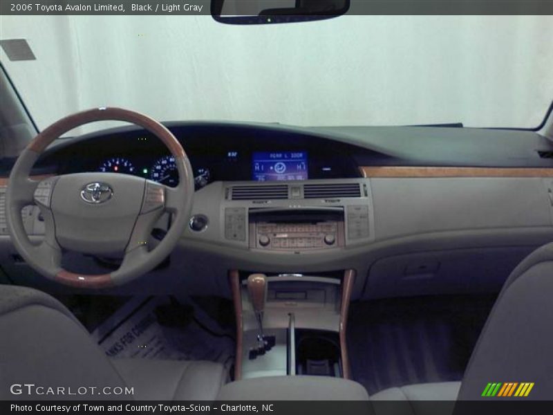 Black / Light Gray 2006 Toyota Avalon Limited
