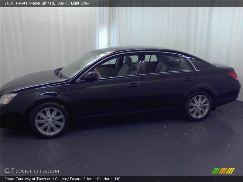 Black / Light Gray 2006 Toyota Avalon Limited