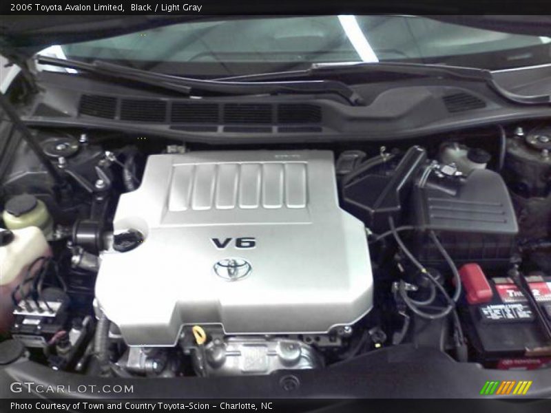 Black / Light Gray 2006 Toyota Avalon Limited