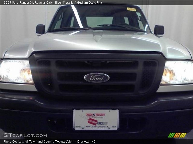 Silver Metallic / Medium Dark Flint 2005 Ford Ranger XL Regular Cab