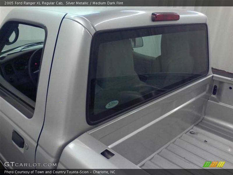 Silver Metallic / Medium Dark Flint 2005 Ford Ranger XL Regular Cab