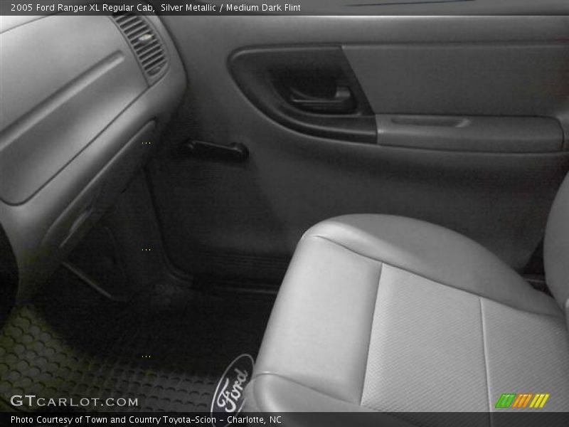 Silver Metallic / Medium Dark Flint 2005 Ford Ranger XL Regular Cab