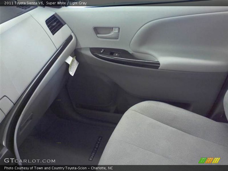Super White / Light Gray 2011 Toyota Sienna V6