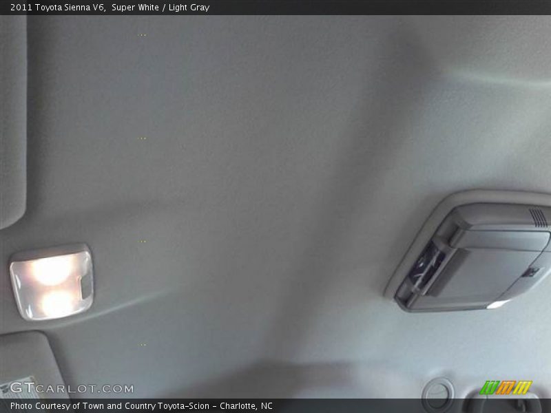 Super White / Light Gray 2011 Toyota Sienna V6