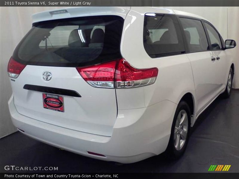 Super White / Light Gray 2011 Toyota Sienna V6
