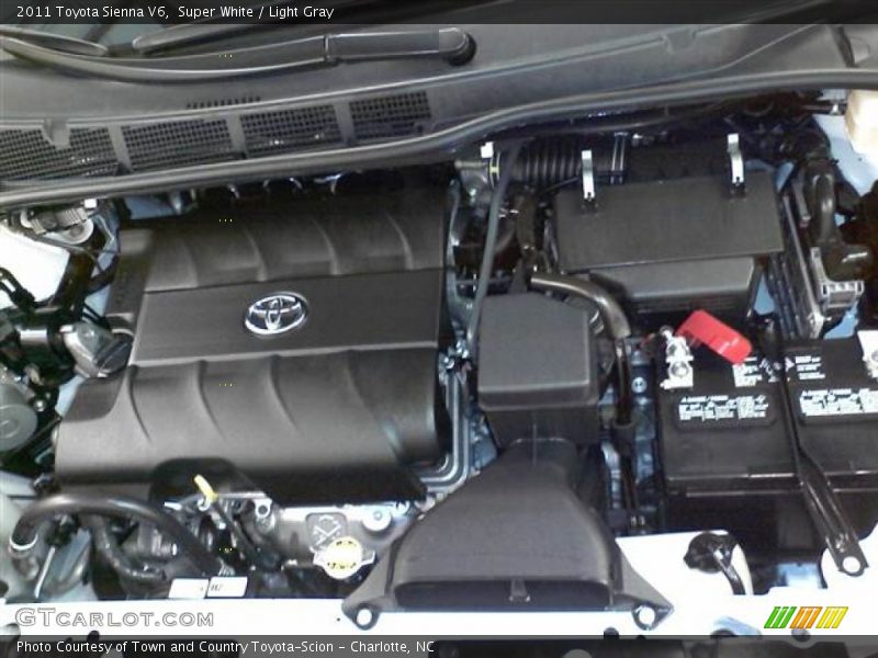 Super White / Light Gray 2011 Toyota Sienna V6