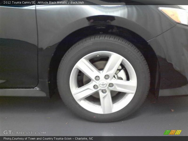 Attitude Black Metallic / Black/Ash 2012 Toyota Camry SE