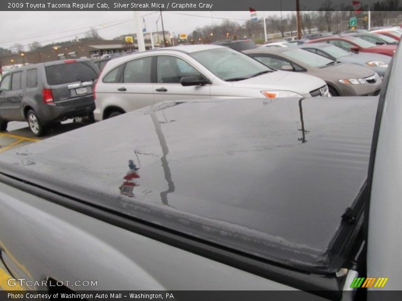 Silver Streak Mica / Graphite Gray 2009 Toyota Tacoma Regular Cab