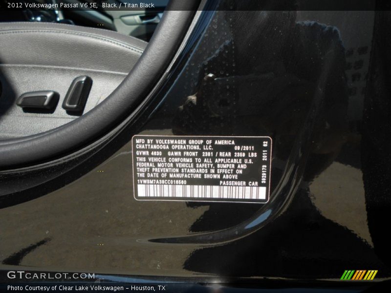 Black / Titan Black 2012 Volkswagen Passat V6 SE