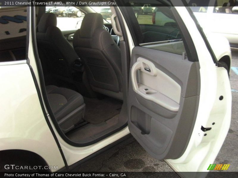 White / Dark Gray/Light Gray 2011 Chevrolet Traverse LT AWD
