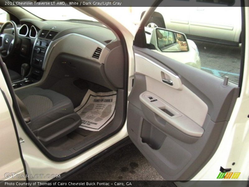 White / Dark Gray/Light Gray 2011 Chevrolet Traverse LT AWD