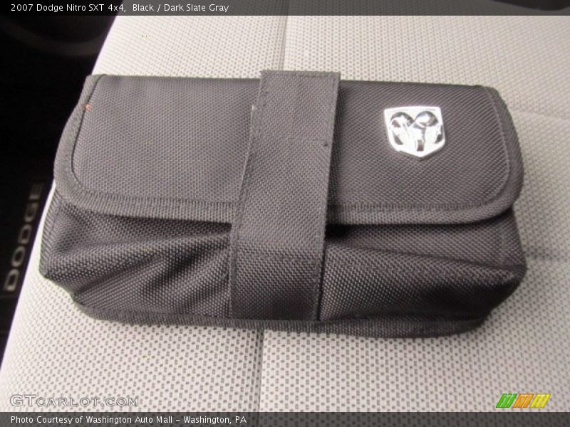 Black / Dark Slate Gray 2007 Dodge Nitro SXT 4x4