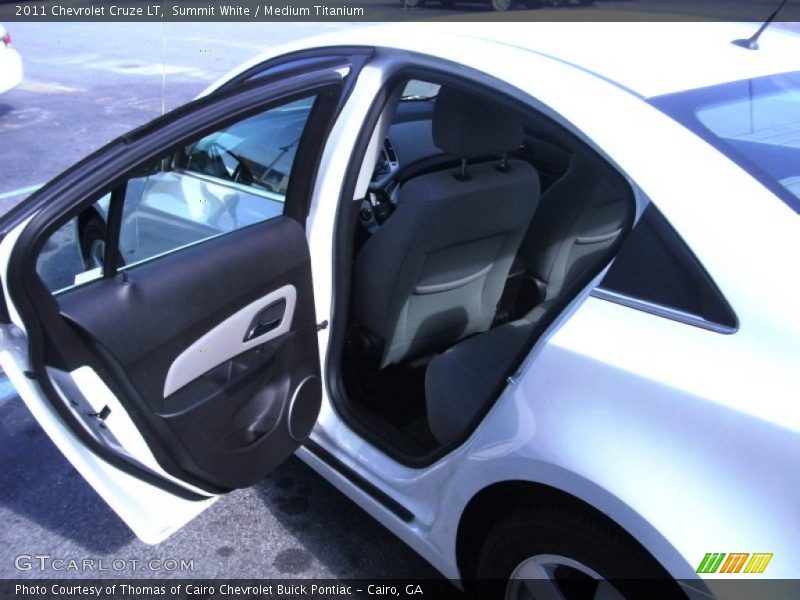 Summit White / Medium Titanium 2011 Chevrolet Cruze LT
