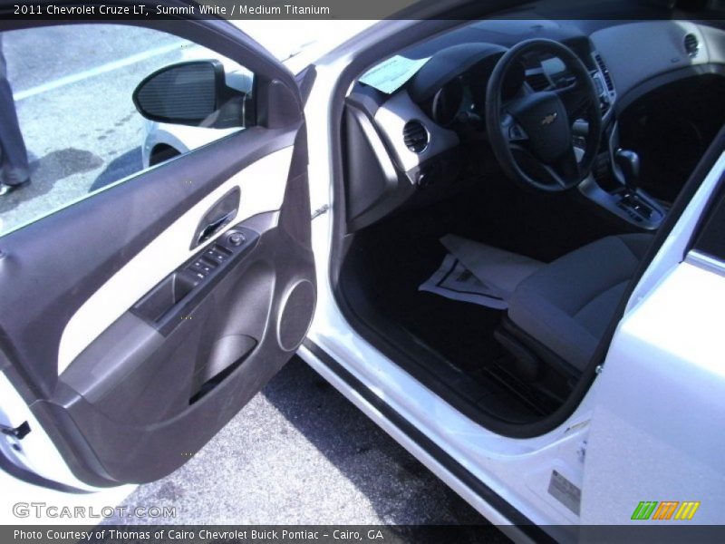 Summit White / Medium Titanium 2011 Chevrolet Cruze LT