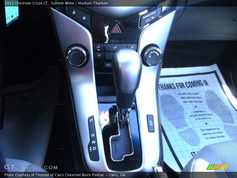 Summit White / Medium Titanium 2011 Chevrolet Cruze LT