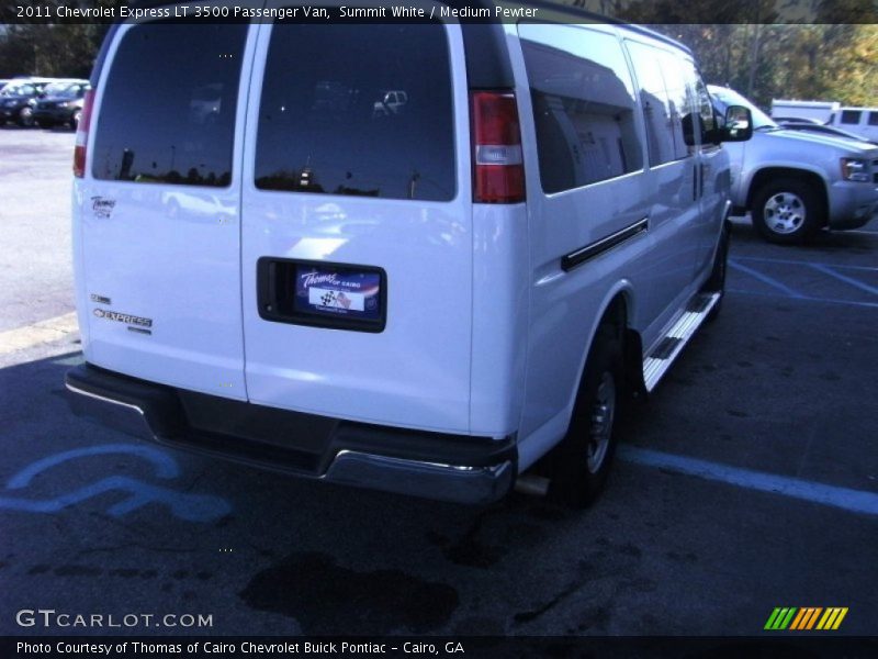 Summit White / Medium Pewter 2011 Chevrolet Express LT 3500 Passenger Van