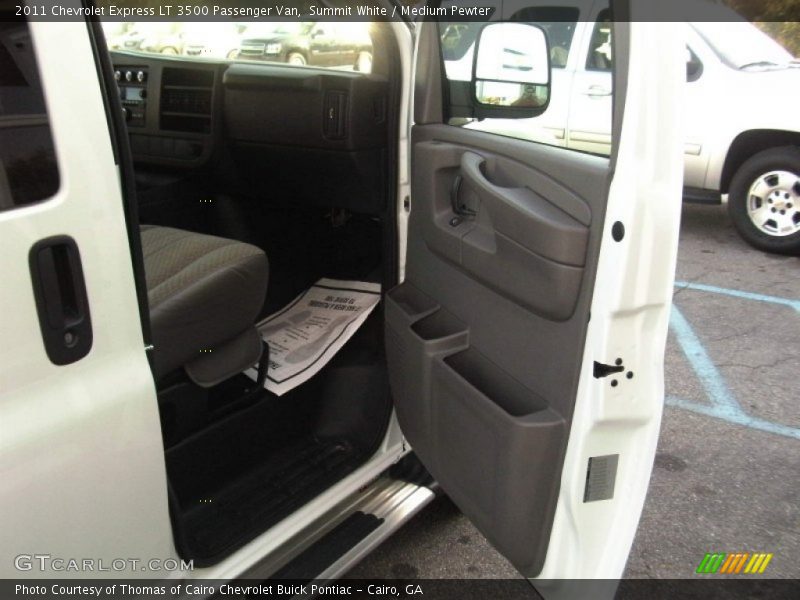 Summit White / Medium Pewter 2011 Chevrolet Express LT 3500 Passenger Van
