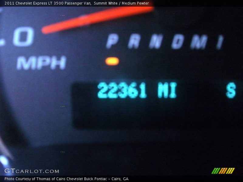 Summit White / Medium Pewter 2011 Chevrolet Express LT 3500 Passenger Van