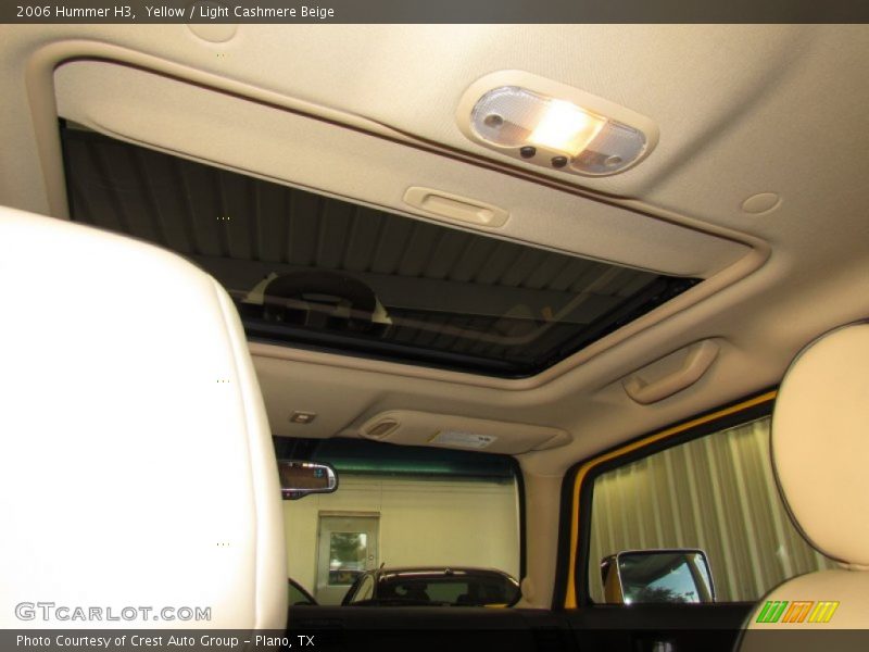 Yellow / Light Cashmere Beige 2006 Hummer H3