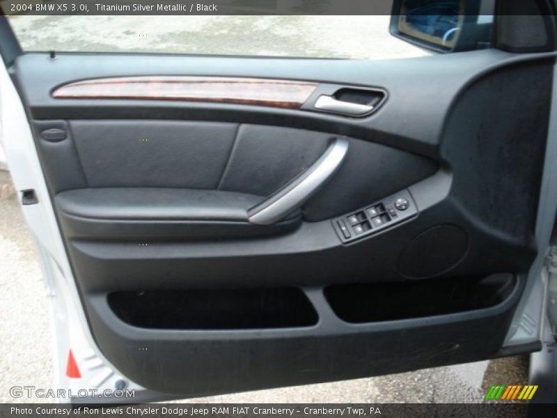 Titanium Silver Metallic / Black 2004 BMW X5 3.0i