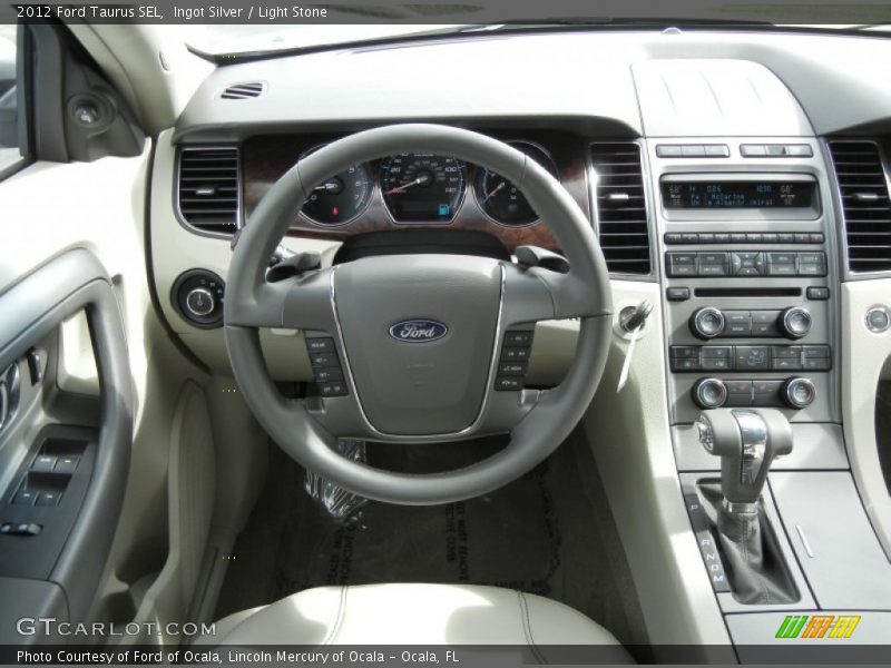Dashboard of 2012 Taurus SEL