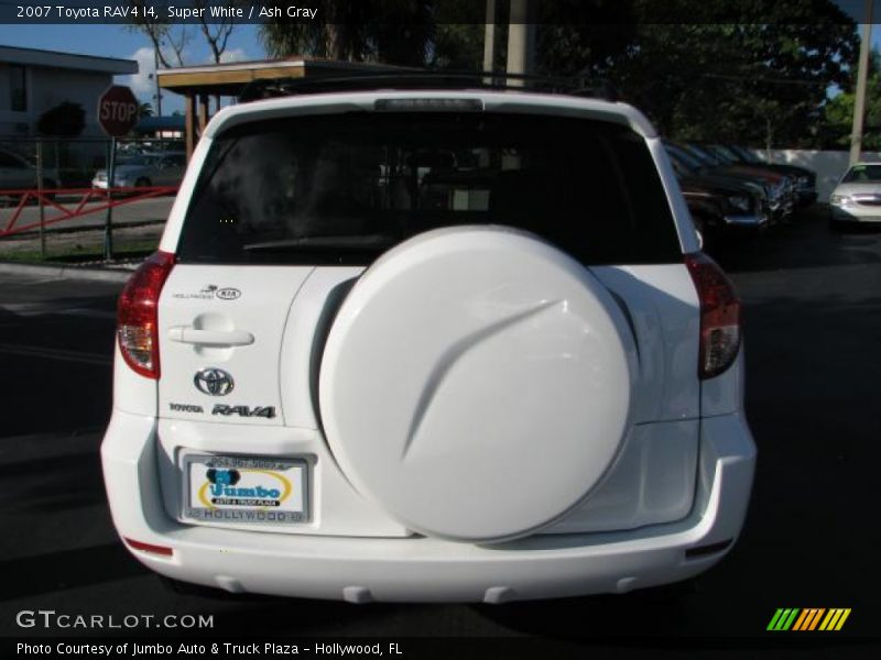 Super White / Ash Gray 2007 Toyota RAV4 I4