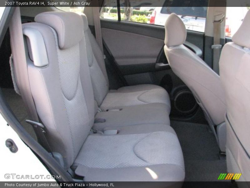 Super White / Ash Gray 2007 Toyota RAV4 I4