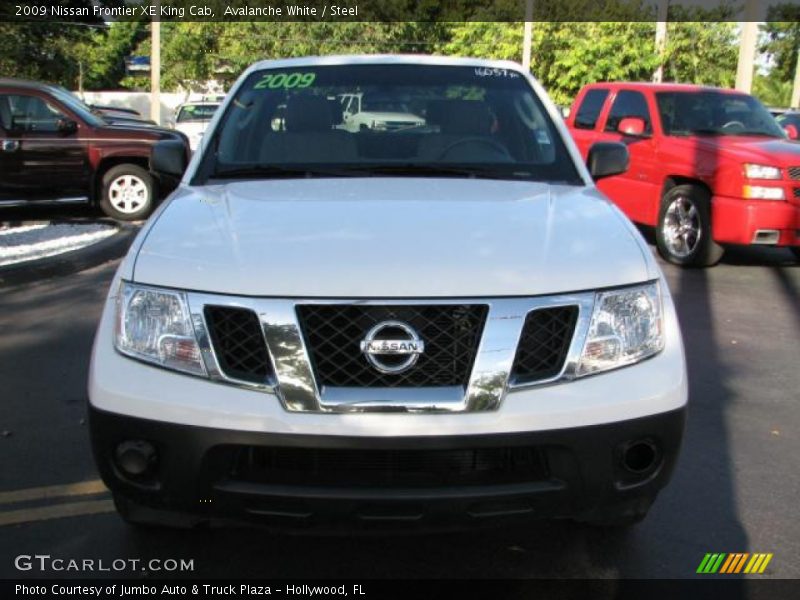 Avalanche White / Steel 2009 Nissan Frontier XE King Cab