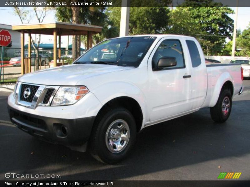 Avalanche White / Steel 2009 Nissan Frontier XE King Cab