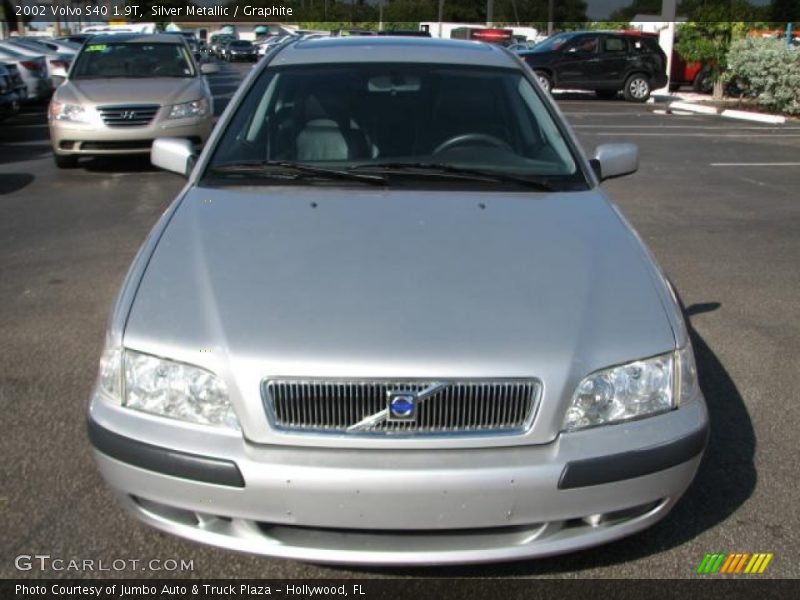 Silver Metallic / Graphite 2002 Volvo S40 1.9T