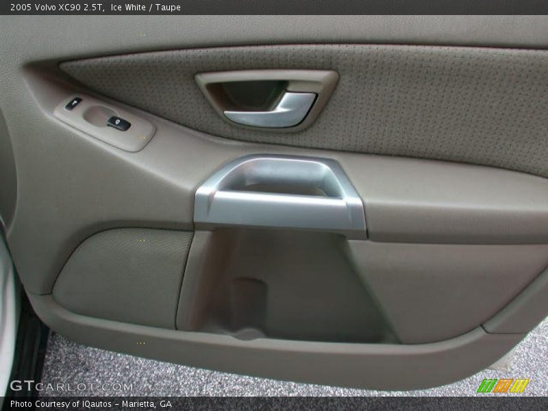 Ice White / Taupe 2005 Volvo XC90 2.5T